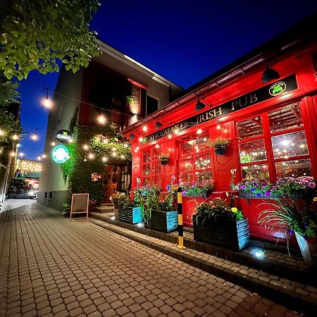 Shoemaker Irish Pub & Accommodation Kielce Exteriér fotografie