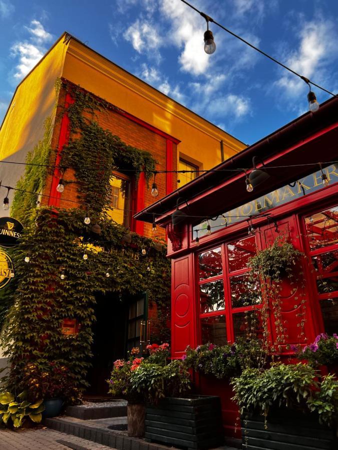 Shoemaker Irish Pub & Accommodation Kielce Exteriér fotografie