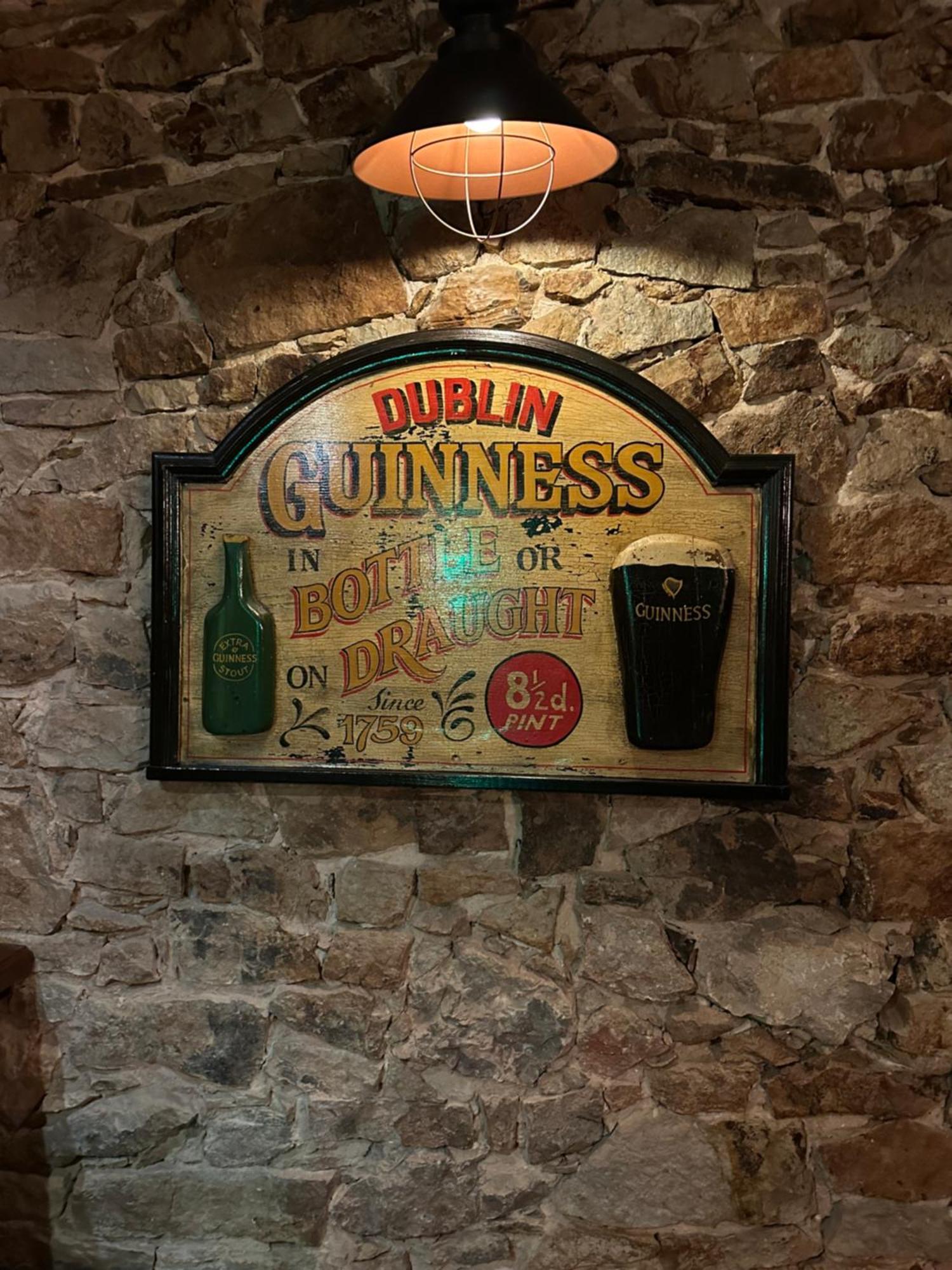 Shoemaker Irish Pub & Accommodation Kielce Exteriér fotografie
